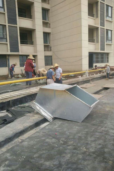 坝上街环球广场 